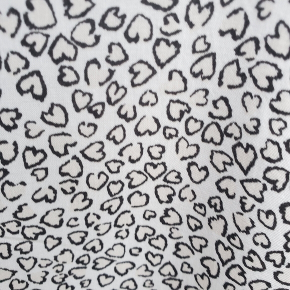 Pink hearts long sleeve button up shirt sz XL - Picture 3 of 4